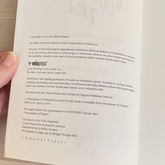 Triathlon Book "Women Who Tri" - Picture 12 of 14